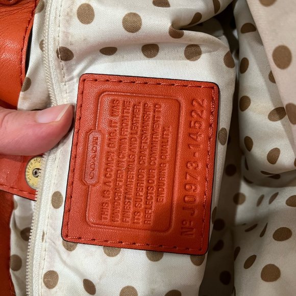 Coral patent leather coach tote purse - Picture 3 of 4